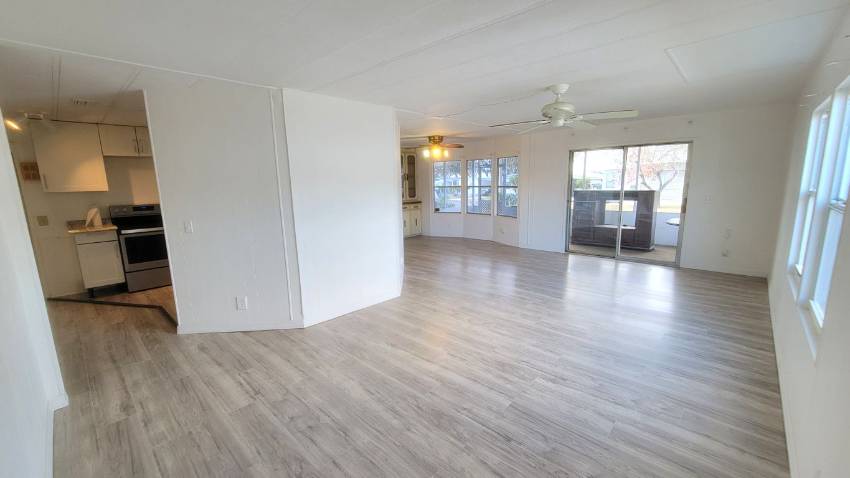 217 Green Haven Dr. W. a Dundee, FL Mobile or Manufactured Home for Sale